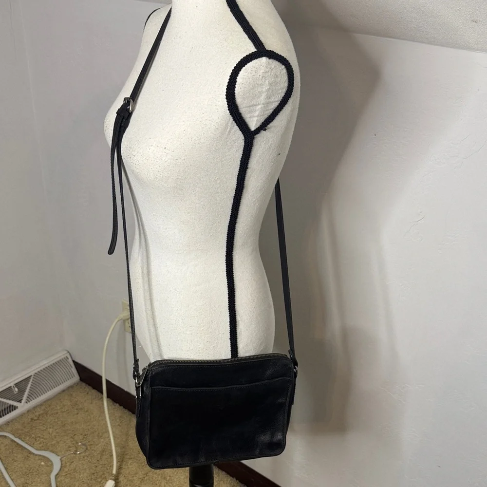 Patricia Nash Elegant Black Leather Crossbody Bag BP9347F